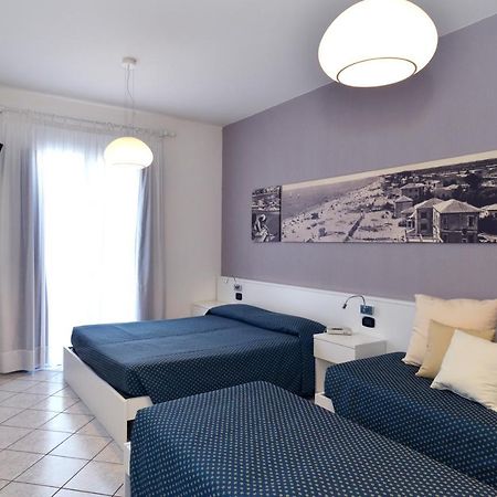 לידו די ג'סולו Hotel & Residence Progresso חדר תמונה